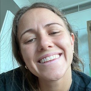 Meet your Posher, Valeria